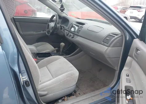 2004 Toyota Camry Le из США, поврежденный, VIN 4T1BE32K44U822871